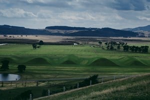 Maya Lin, 'A Fold in the Field' (2013). Gibbs Farm sculpture park, New Zealand. Photo: © Ginny Fisher & Ocula.